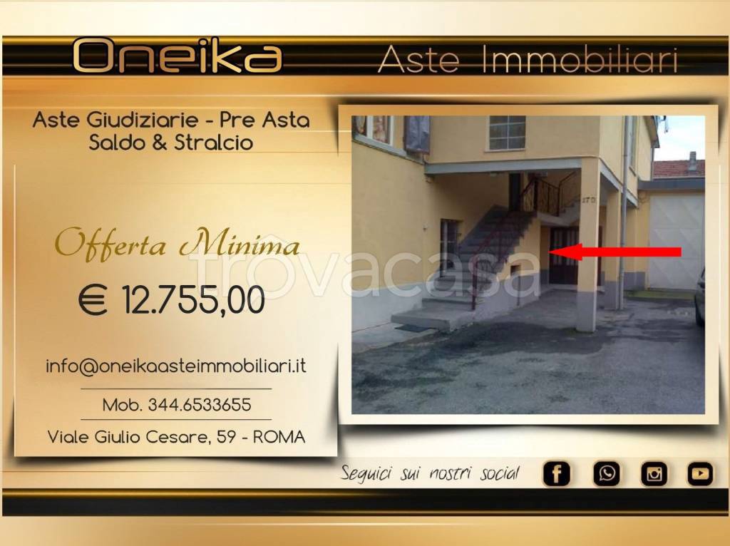 locale commerciale in vendita a Pinerolo