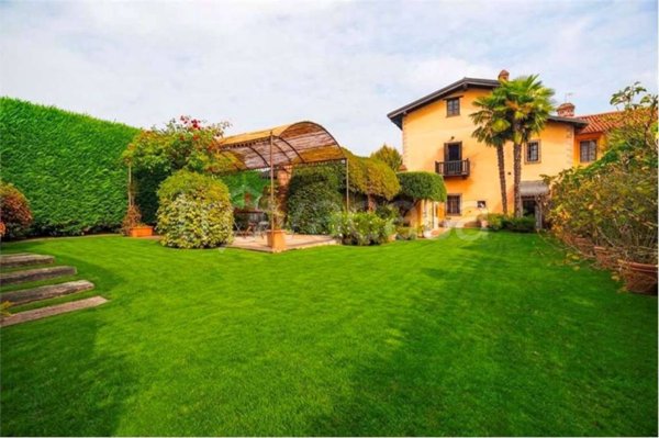 casa indipendente in vendita a Pinerolo