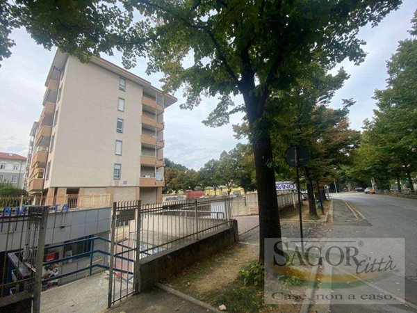 negozio in vendita a Pinerolo