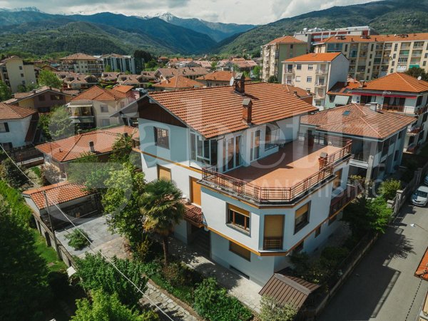 casa indipendente in vendita a Pinerolo