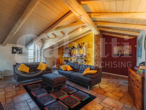 appartamento in vendita a Pinerolo in zona Baudenasca