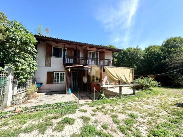casa indipendente in vendita a Pinerolo in zona Baudenasca