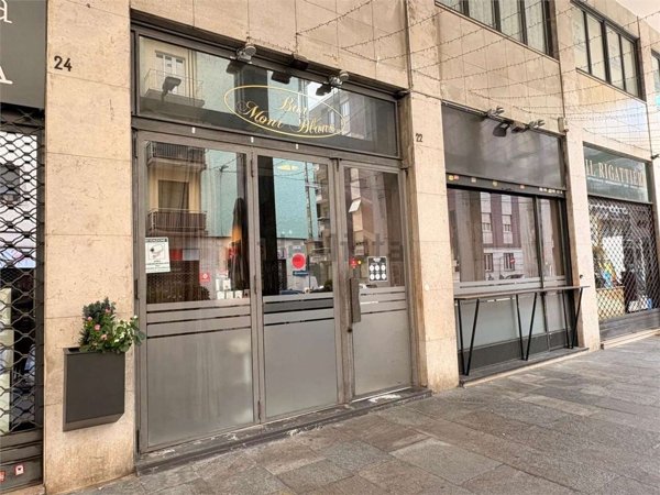 negozio in vendita a Pinerolo