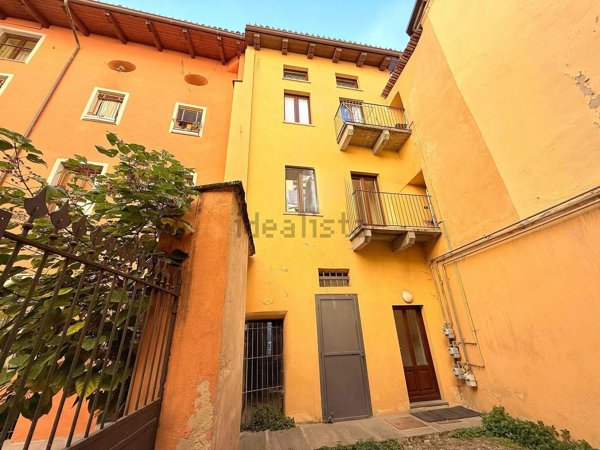appartamento in vendita a Pinerolo in zona Avaro/Tron