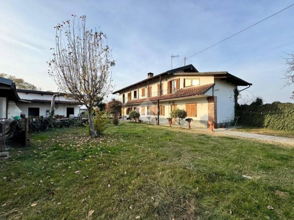 casa indipendente in vendita a Pinerolo in zona Baudenasca