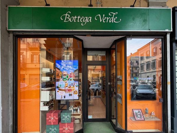 negozio in vendita a Pinerolo