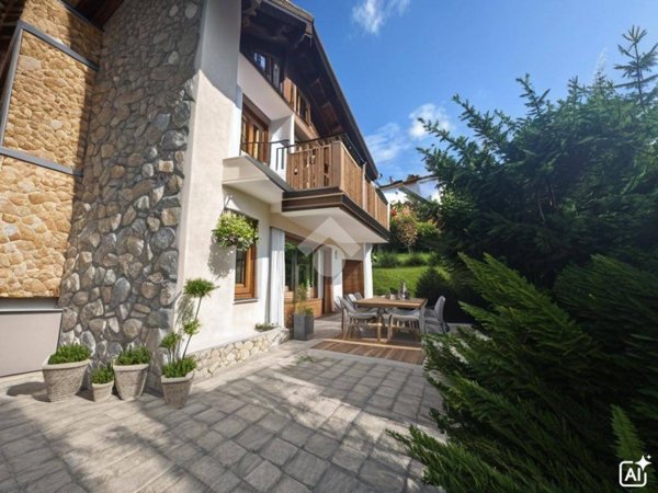 casa indipendente in vendita a Pinerolo in zona Talucco