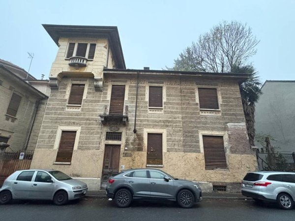casa indipendente in vendita a Pinerolo