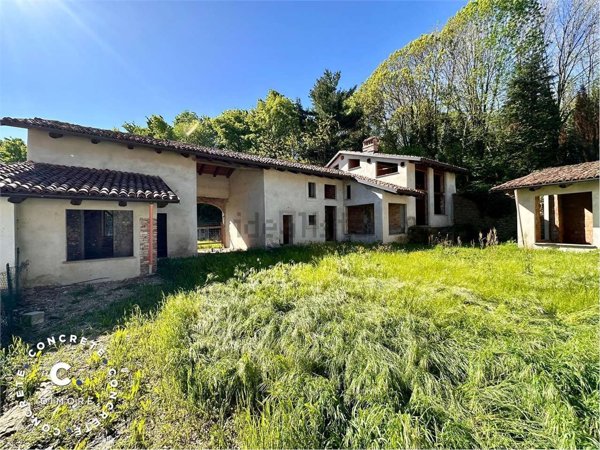 casale in vendita a Pinerolo