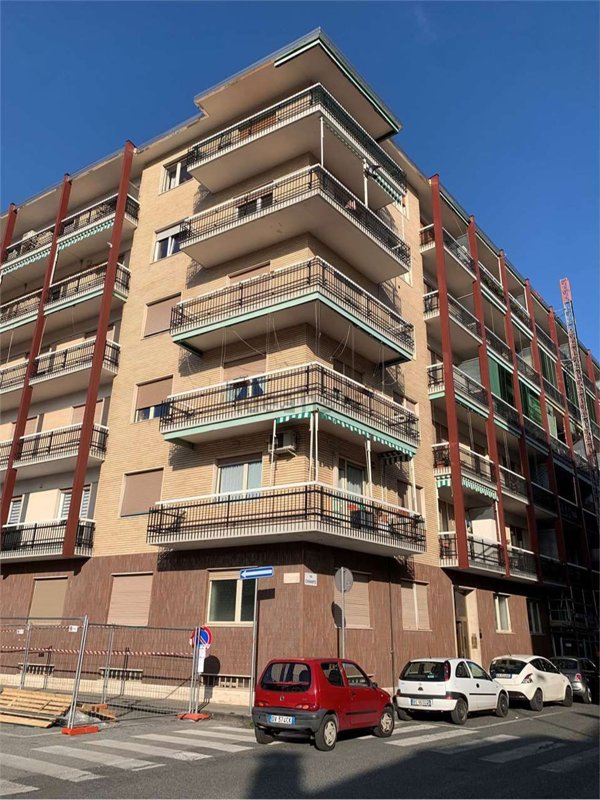 appartamento in vendita a Pinerolo in zona Avaro/Tron