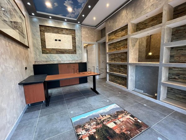 ufficio in vendita a Pinerolo