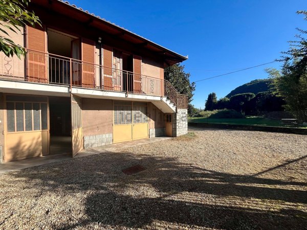 appartamento in vendita a Pinerolo in zona Abbadia Alpina