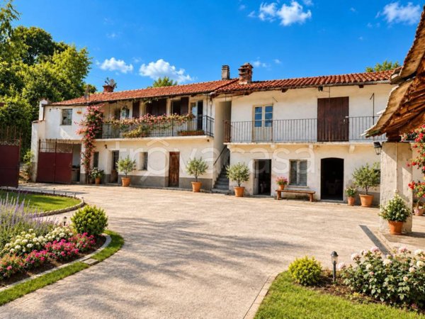 casa indipendente in vendita a Pinerolo