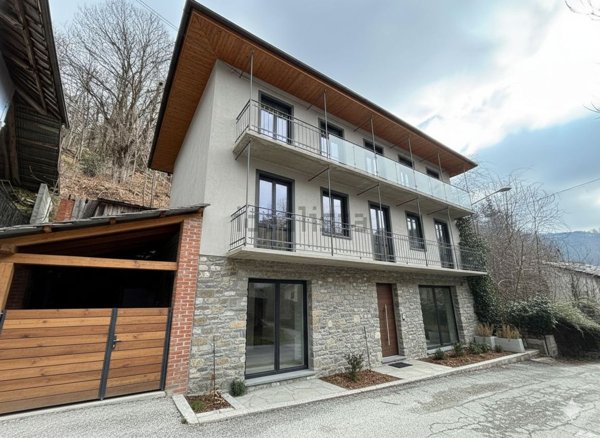 casa indipendente in vendita a Pinerolo