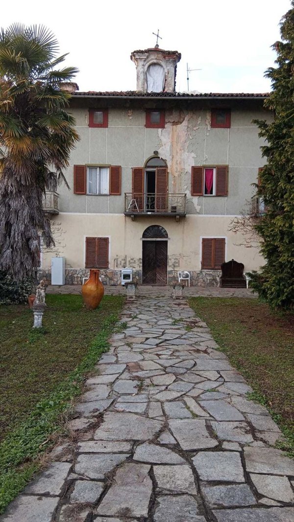 casa indipendente in vendita a Pinerolo