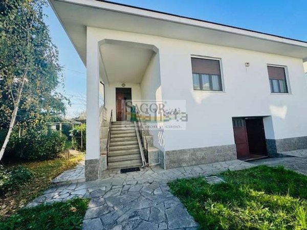 casa indipendente in vendita a Pinerolo