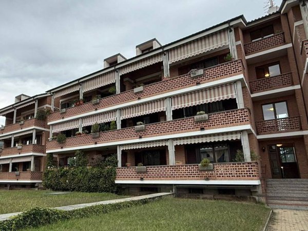 appartamento in vendita a Pinerolo in zona Abbadia Alpina