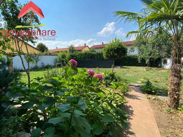 casa indipendente in vendita a Pinerolo in zona Riva