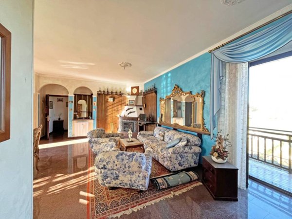 appartamento in vendita a Pinerolo in zona Baudenasca