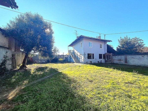 casa indipendente in vendita a Pinerolo