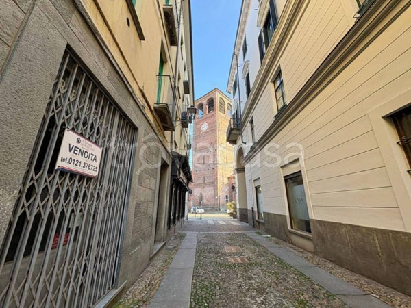 negozio in vendita a Pinerolo