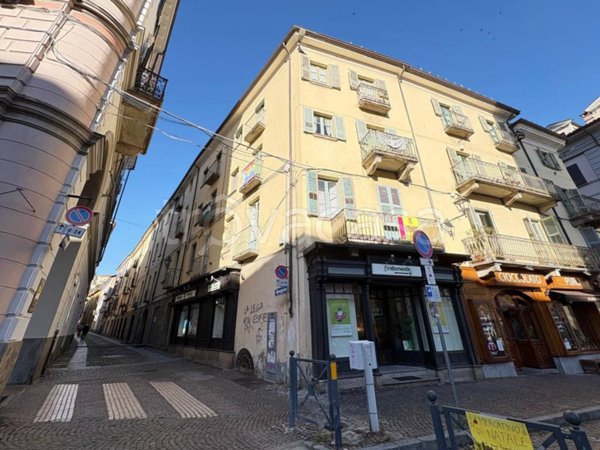 negozio in vendita a Pinerolo