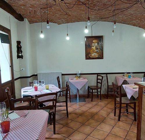 locale commerciale in vendita a Pinerolo