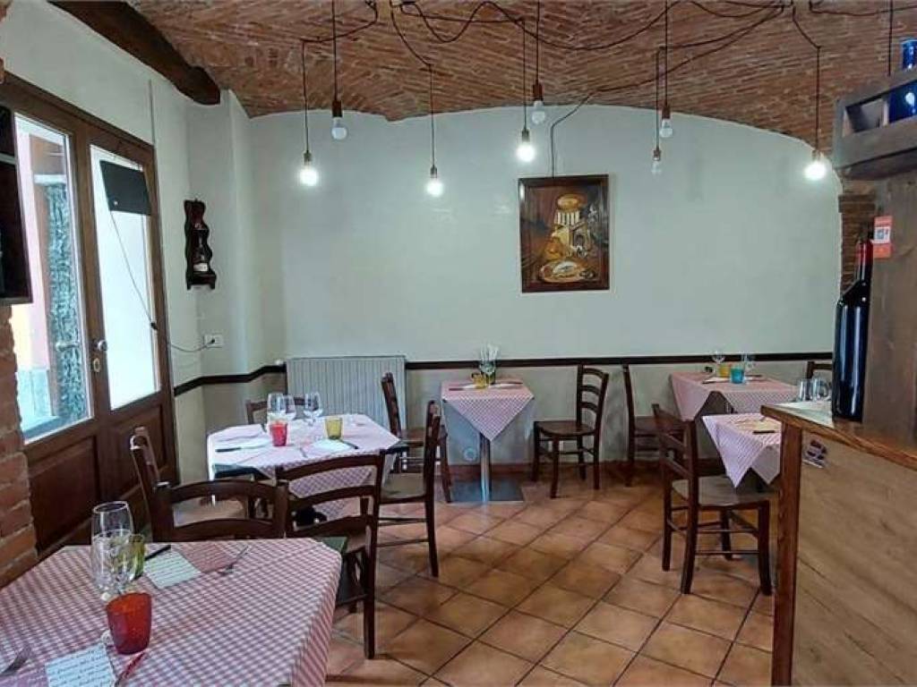 negozio in vendita a Pinerolo