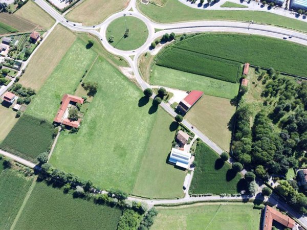 terreno agricolo in vendita a Pinerolo