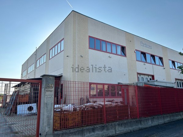 capannone in vendita a Pinerolo