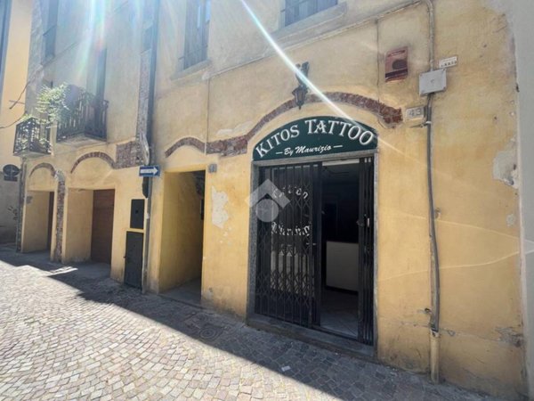 negozio in vendita a Pinerolo