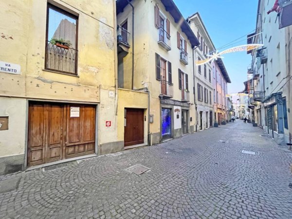 negozio in vendita a Pinerolo
