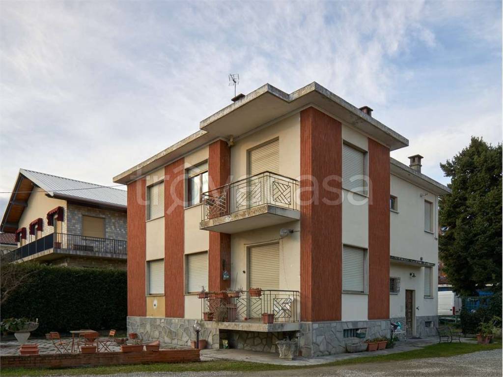 casa indipendente in vendita a Pinerolo