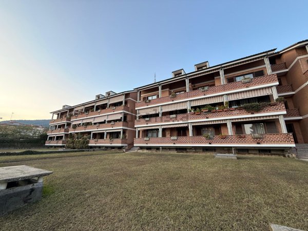 appartamento in vendita a Pinerolo in zona Abbadia Alpina