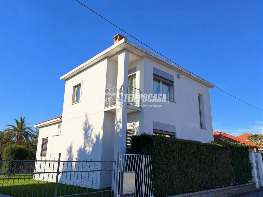 casa indipendente in vendita a Pinerolo