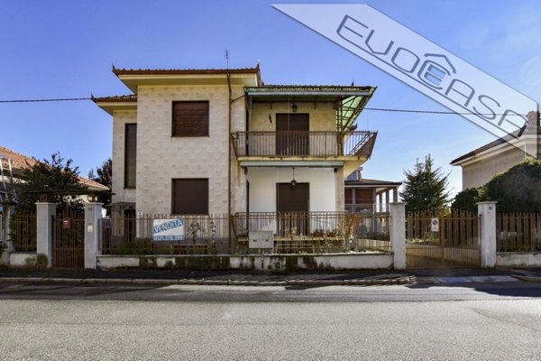 casa indipendente in vendita a Pinerolo