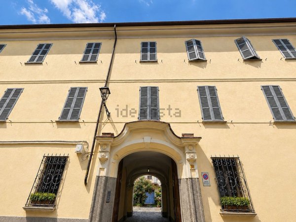 appartamento in vendita a Pinerolo in zona Avaro/Tron