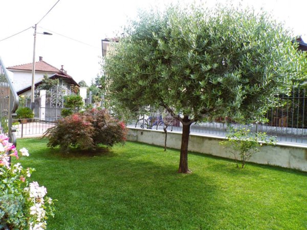 casa indipendente in vendita a Pinerolo