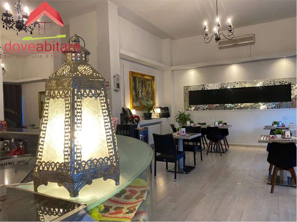 negozio in vendita a Pinerolo