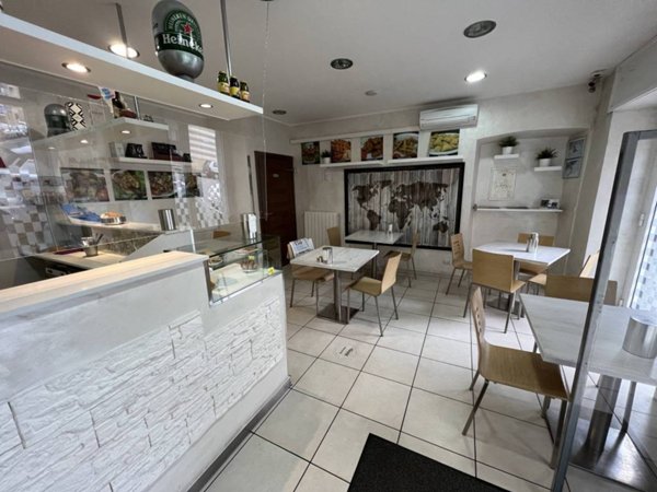 negozio in vendita a Pinerolo