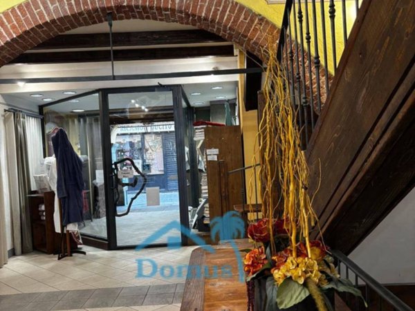 negozio in vendita a Pinerolo