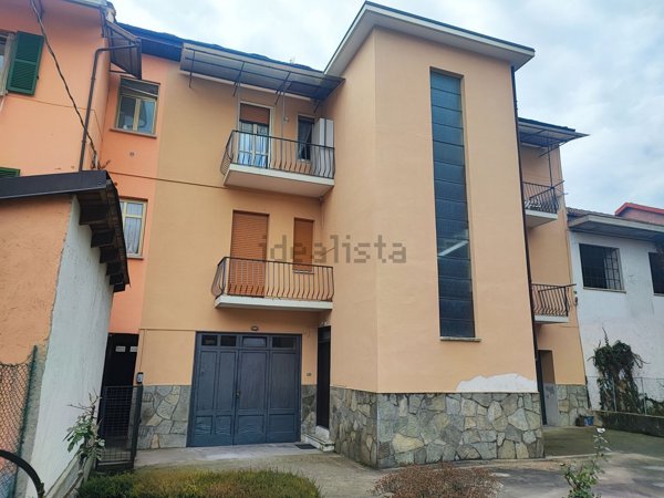 appartamento in vendita a Pinerolo in zona Avaro/Tron