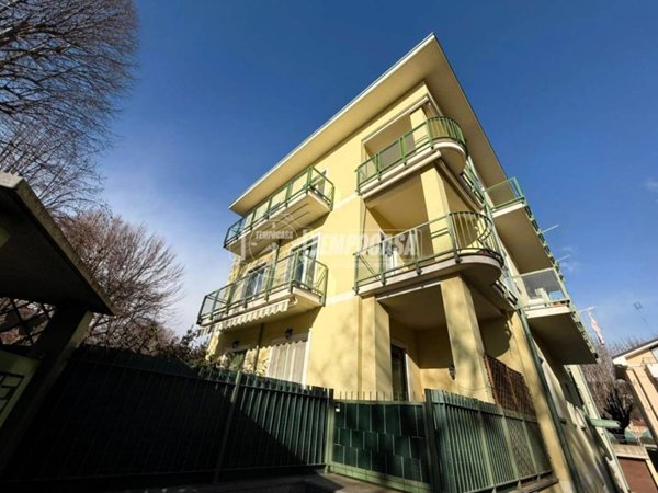 appartamento in vendita a Pinerolo in zona Avaro/Tron