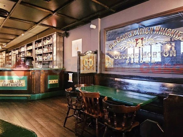 negozio in vendita a Pinerolo