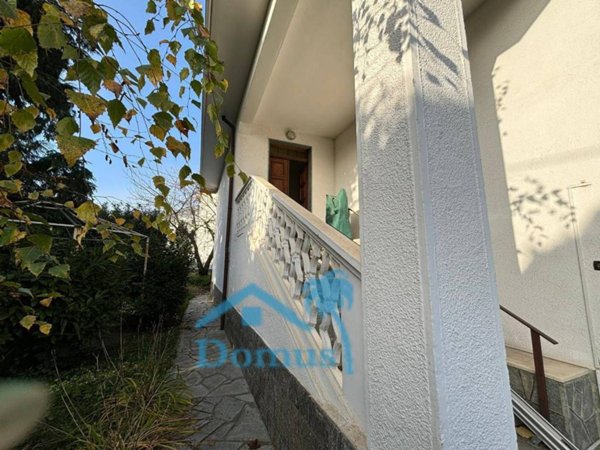 casa indipendente in vendita a Pinerolo in zona Colletto