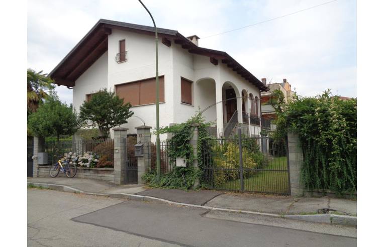 casa indipendente in vendita a Pinerolo