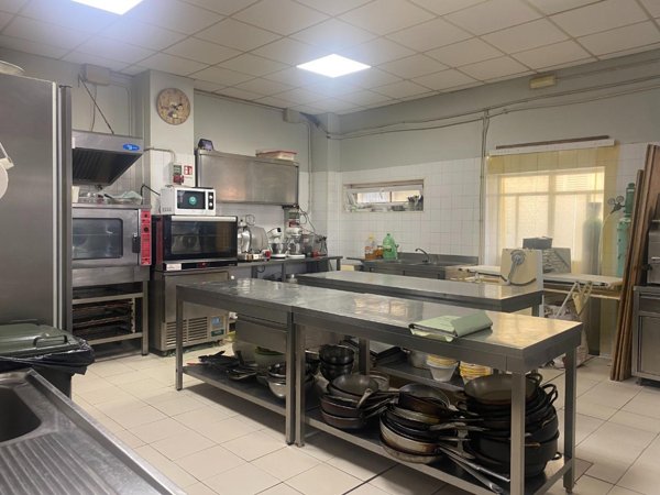 negozio in vendita a Pinerolo