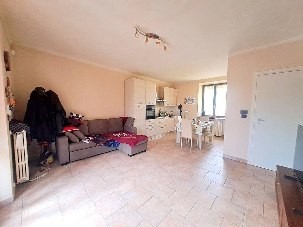 appartamento in vendita a Pinerolo in zona Abbadia Alpina