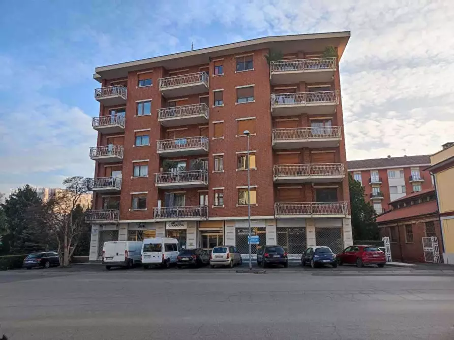 negozio in vendita a Pinerolo