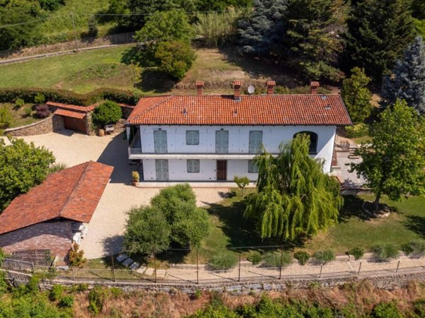 casa indipendente in vendita a Pinerolo in zona Losani
